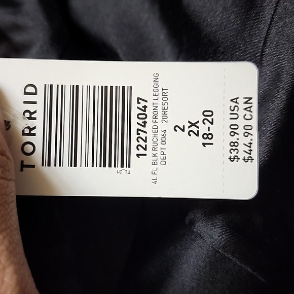 Torrid black full-length ruched front liquid leggings sizes 1 & 2 - Picture 6 of 10